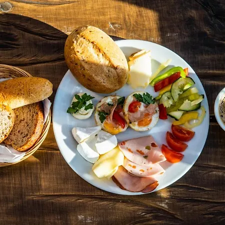 Kupelne Domceky - Kupele Smerdzonka Üdülőközpont Červený Kláštor