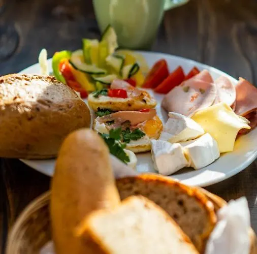 Resort Kupelne Domceky - Kupele Cerveny Klastor Smerdzonka