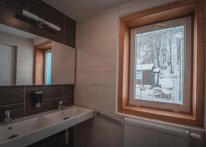 Kupelne Domceky - Kupele Cerveny Klastor Smerdzonka Resort 2*