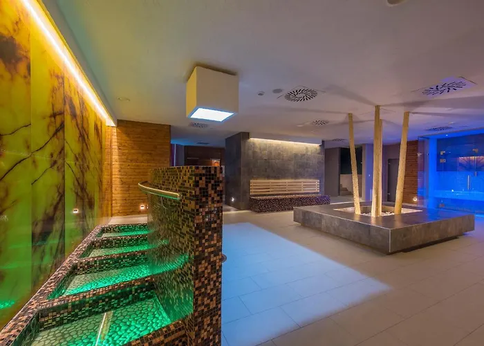 Kupelne Domceky - Kupele Cerveny Klastor Smerdzonka Cerveny Klastor