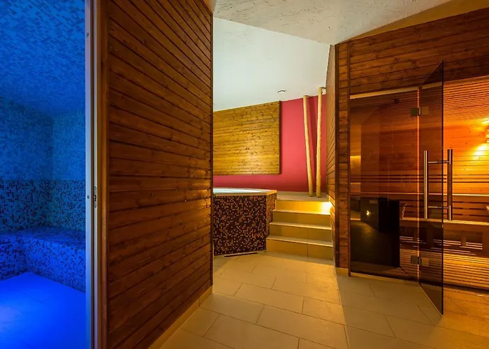 Kupelne Domceky - Kupele Cerveny Klastor Smerdzonka