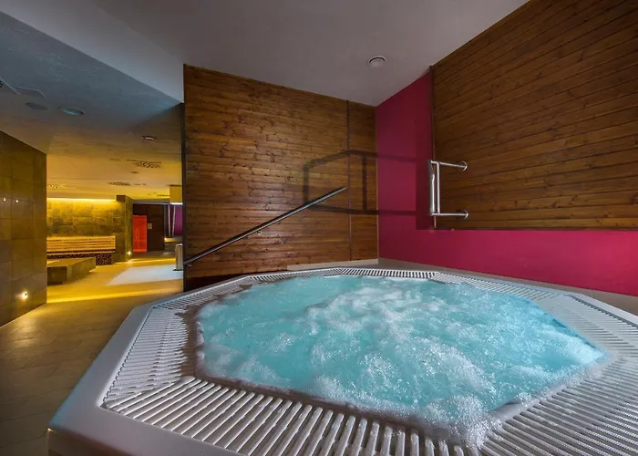 Kupelne Domceky - Kupele Cerveny Klastor Smerdzonka Resort